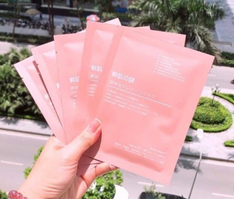 Hộp 50 Miếng Mặt Nạ Tế B&agrave;o Gốc Rwine Beauty