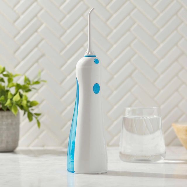 M&aacute;y tăm nước Equate HydroClean Cordless