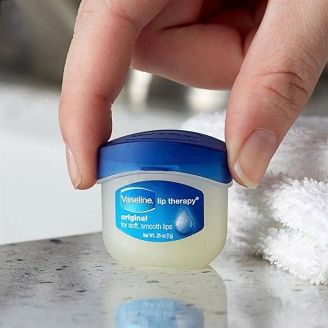 S&aacute;p Dưỡng M&ocirc;i Vaseline 7g