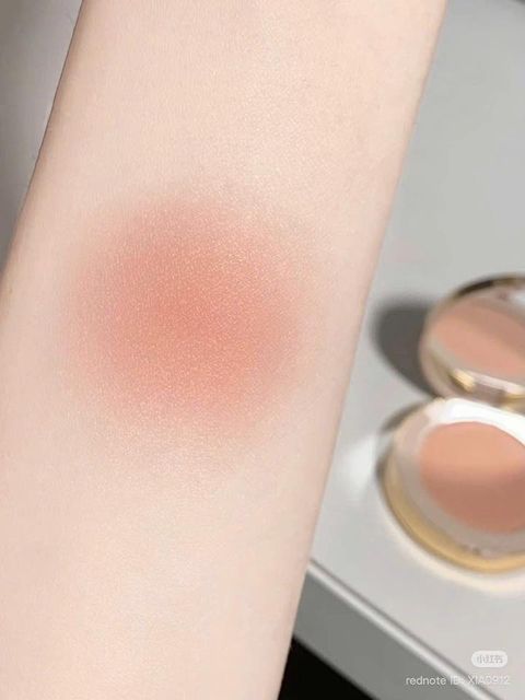 Phấn m&aacute; Gucci Blush De Beaut&eacute; 02 Tender Apricot