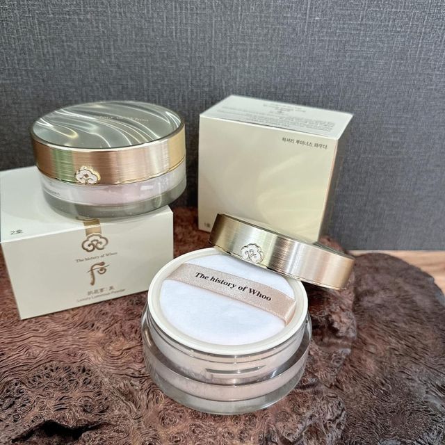Phấn phủ bột Whoo Luxury Luminous Powder 28g tone trắng hồng