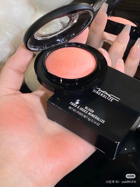 Phấn m&aacute; hồng MAC Mineralize Blush Like Me, Love Me &ndash; hồng đ&agrave;o nhẹ