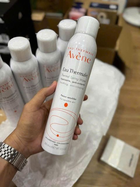 Xịt kho&aacute;ng Avene 300ml