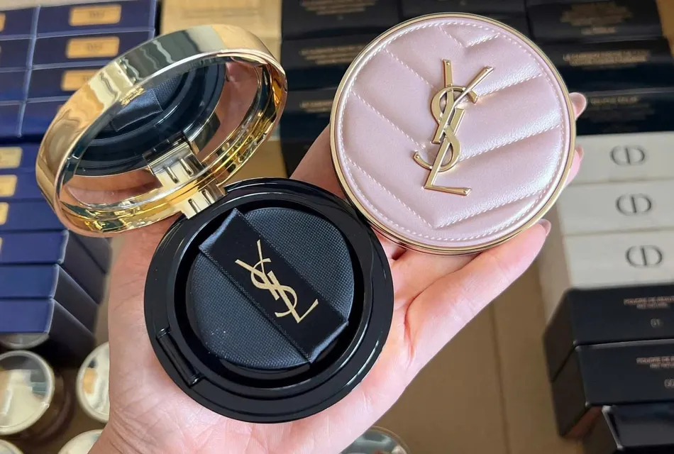 Phấn Nước YSL Cushion Touche &Eacute;clat Glow-Pact High Cover B20