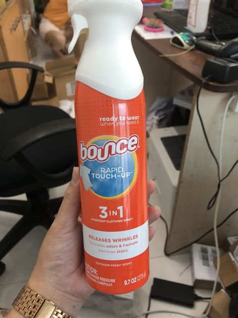 Xịt Thơm Chống Nhăn & Khử M&ugrave;i Quần &Aacute;o Bounce 275g