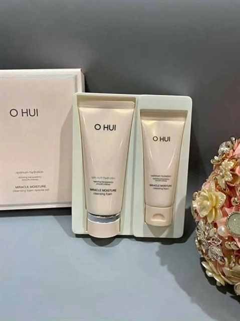 Set Sữa Rửa Mặt Ohui Miracle Moisture