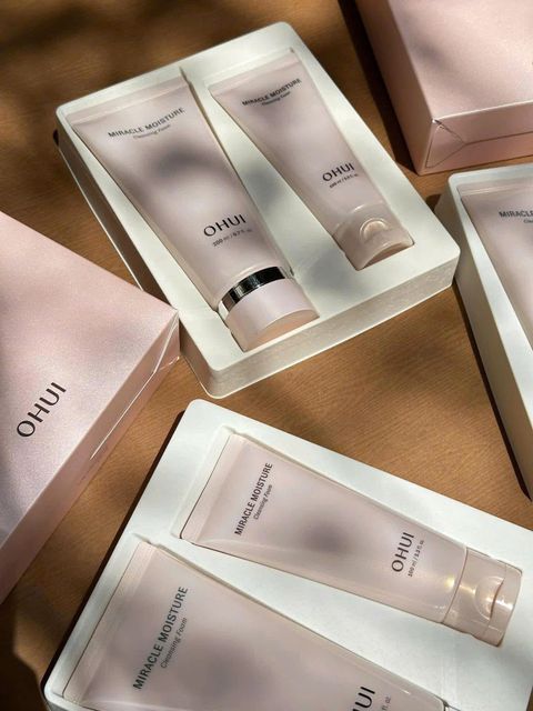 Set Sữa Rửa Mặt Ohui Miracle Moisture - H&igrave;nh ảnh 2