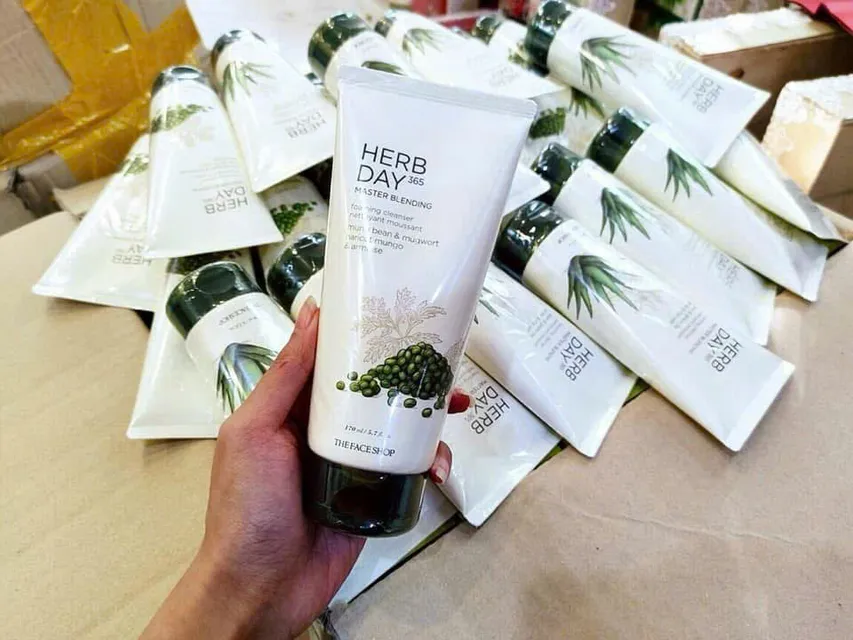 Sữa Rửa Mặt The Face Shop Herb Day 365 Master Blending