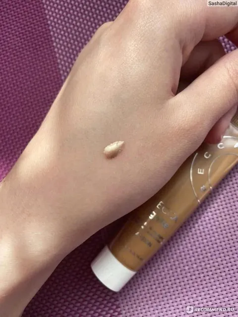Kem Bắt S&aacute;ng Ignite Liquified Light Highlighter