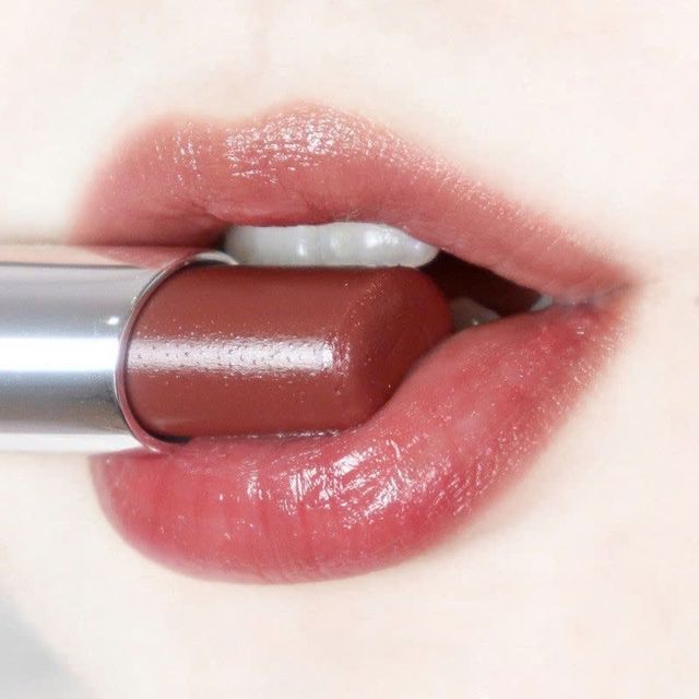 Son dưỡng Dior Addict Lip Glow M&agrave;u Đỏ Đất 3.2g