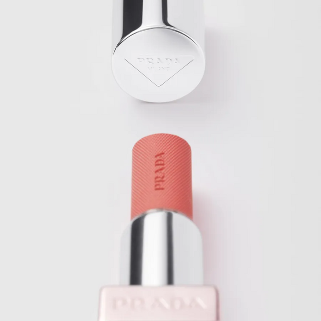 Son Dưỡng Prada Light Glowing Lipcolor U019