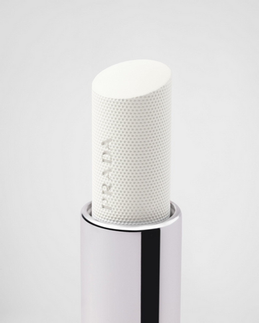 Son Dưỡng Prada Light Glowing Lip Oil Stick