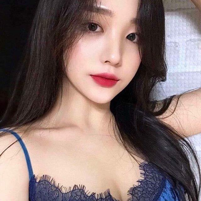 Son Kem Tom Ford 127 Temptress M&agrave;u Đỏ Hồng