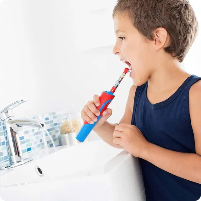 B&agrave;n chải điện Oral-B cho b&eacute; trai