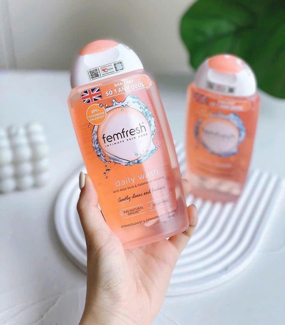 Dung dịch vệ sinh Femfresh Intimate Skin Care Daily Wash 250ml (cam)
