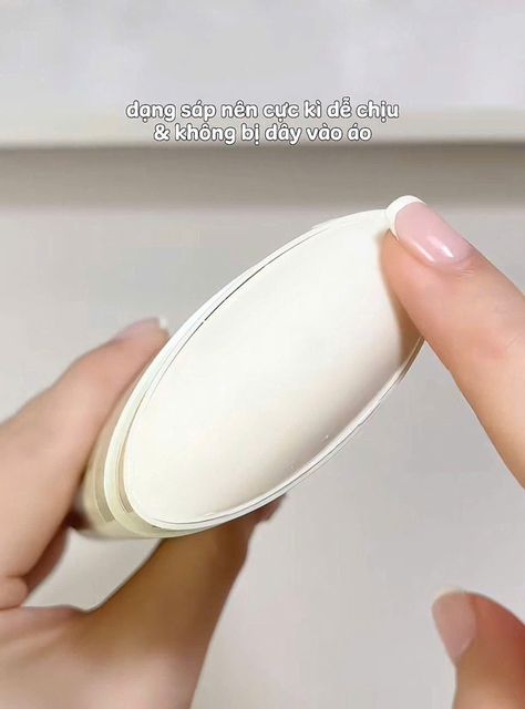 S&aacute;p lăn khử m&ugrave;i Old Spice Timber trong m&ocirc;i trường sống