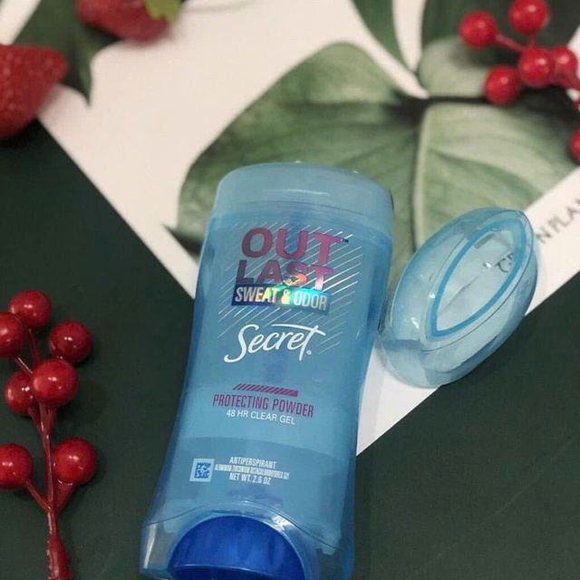 Lăn khử m&ugrave;i Secret Outlast Unscented 73g