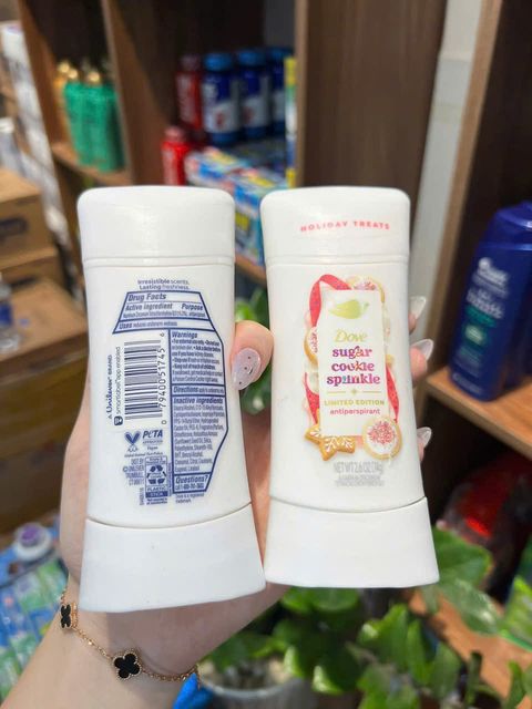Sản phẩm lăn khử m&ugrave;i Dove