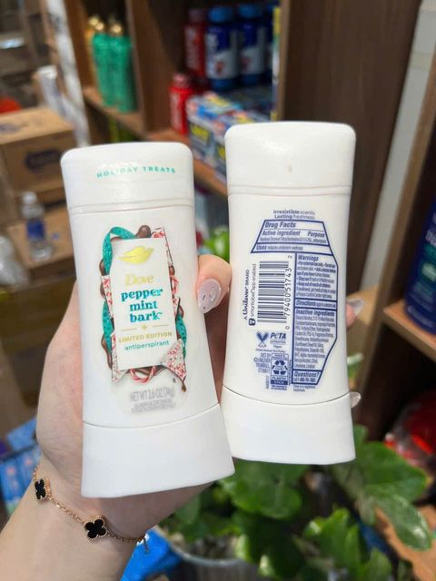 Lăn khử m&ugrave;i Dove với hiệu quả cao