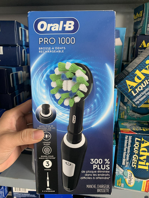 B&agrave;n chải điện Oral-B Pro 1000