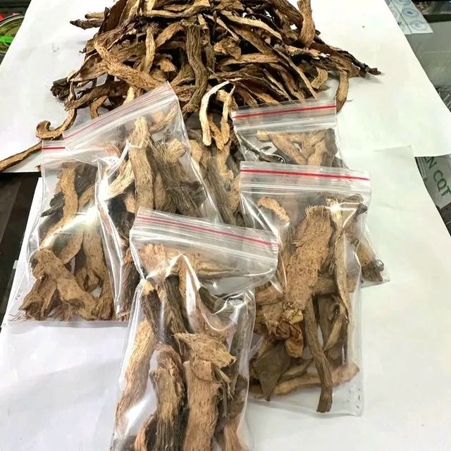 Thi&ecirc;n Ni&ecirc;n Kiện