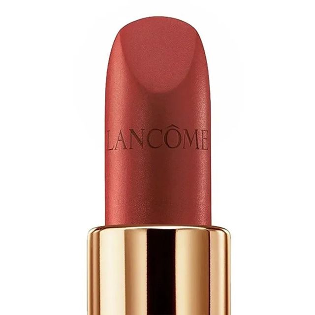 Son Lancome với m&agrave;u đỏ gạch