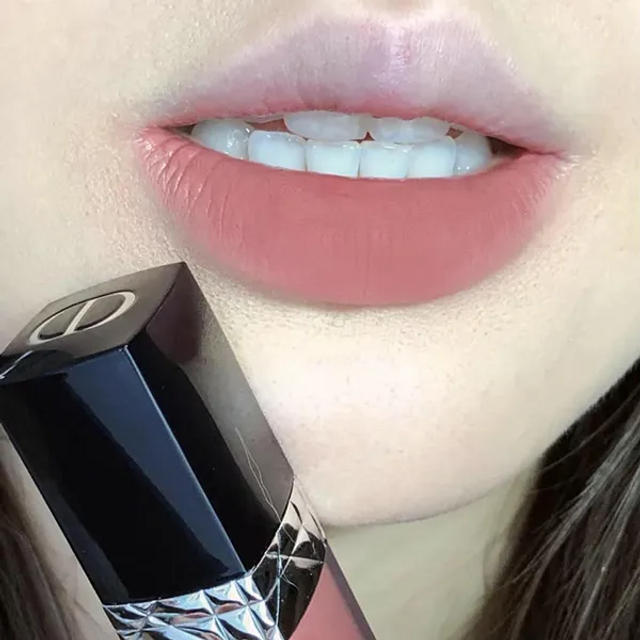 Son Kem Dior Rouge Forever Liquid 720 Forever Icone M&agrave;u Hồng Đất