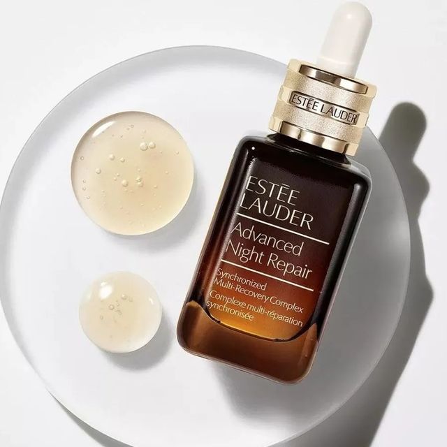 Tinh Chất Dưỡng Da Est&eacute;e Lauder
