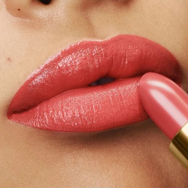 Son Tom Ford với m&agrave;u sắc quyến rũ