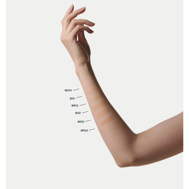 Kem Nền CHANEL Sublimage L'Essence de Teint Foundation #B10