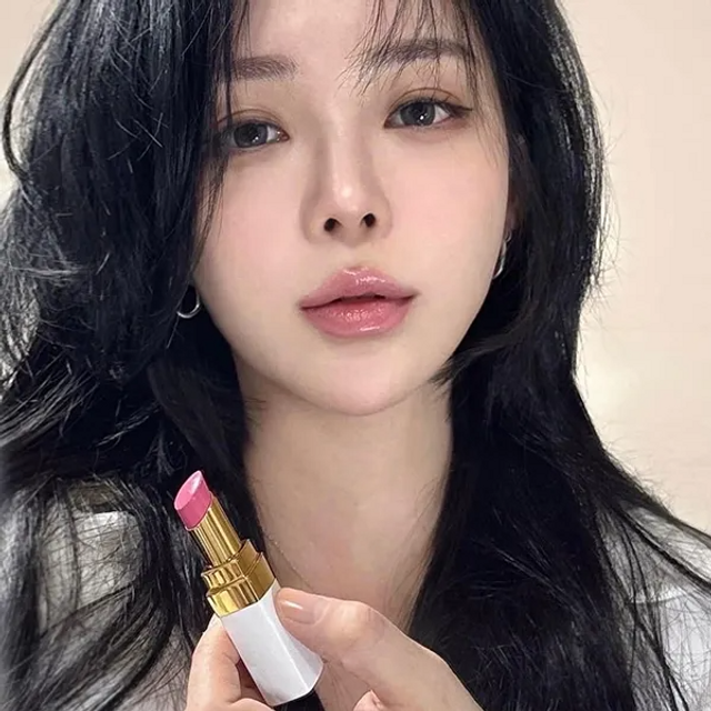 Son Dưỡng Chanel Rouge Coco Baume Shiny 758 Blushing Pink