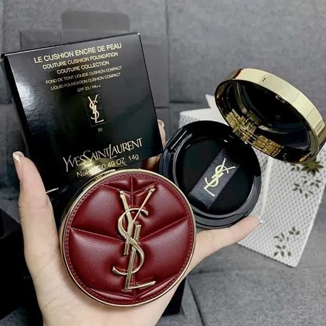 Bộ sưu tập từ Yves Saint Laurent
