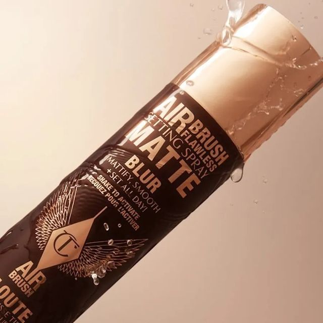 Xịt Kh&oacute;a Nền Charlotte Tilbury