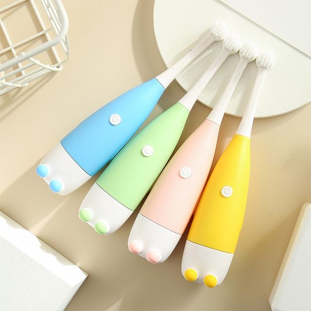 B&agrave;n chải điện Focus Kids
