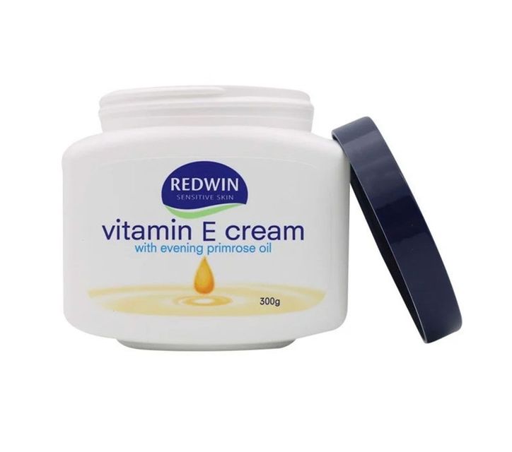 Kem Dưỡng Ẩm Redwin Vitamin E Cream 300g của &Uacute;c