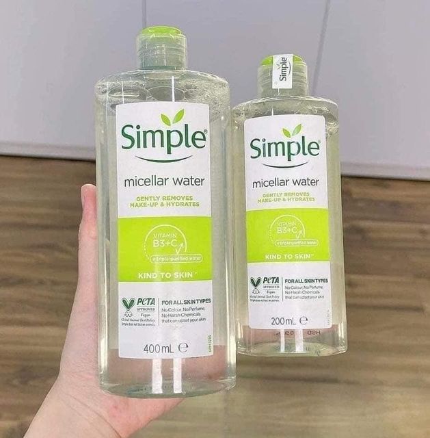 Nước tẩy trang Simple cho mọi loại da