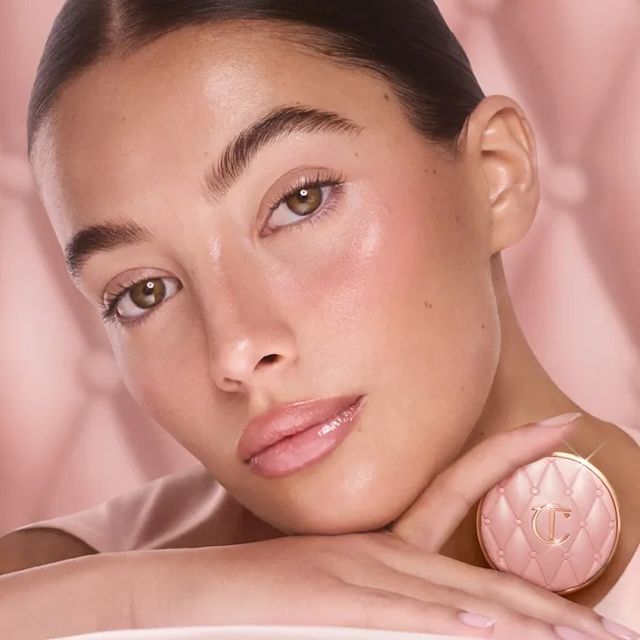 Sự Kh&aacute;c Biệt Do Mặt Nạ Dưỡng M&ocirc;i Charlotte Tilbury