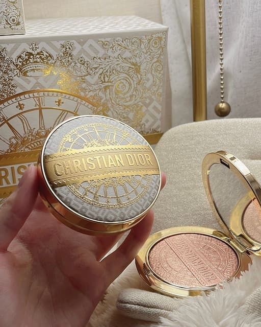 Tone 002 Corail Lumi&egrave;re - Phấn Bắt S&aacute;ng Dior