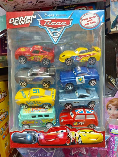 Đồ Chơi 8 Xe &Ocirc; T&ocirc; McQueen