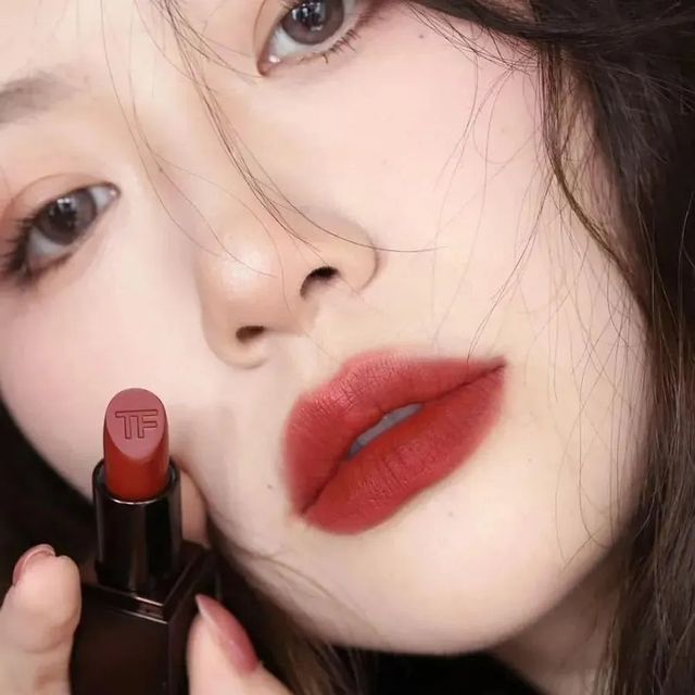 Son Tom Ford ch&iacute;nh h&atilde;ng