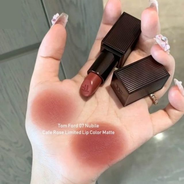 M&agrave;u sắc tuyệt đẹp của Son Tom Ford 07 Nubile