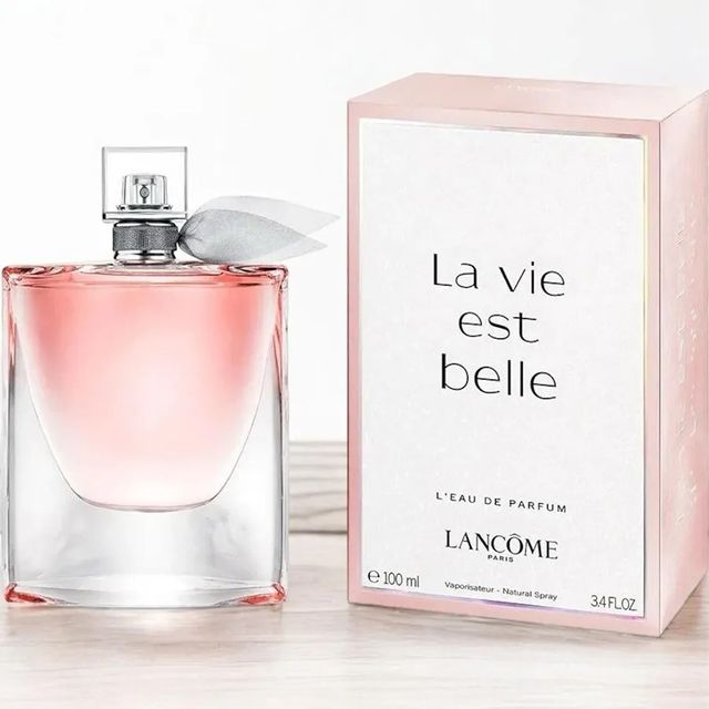 Thiết kế Nước Hoa Nữ Lanc&ocirc;me La Vie Est Belle