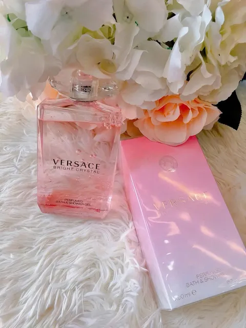 Hương thơm sang trọng từ Versace