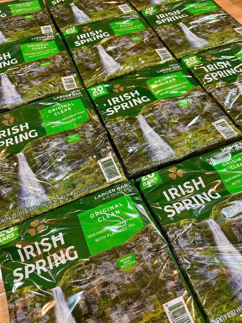 X&agrave; Ph&ograve;ng Irish Spring 4