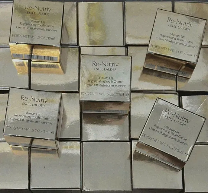 Kem Dưỡng Trẻ H&oacute;a Estee Lauder