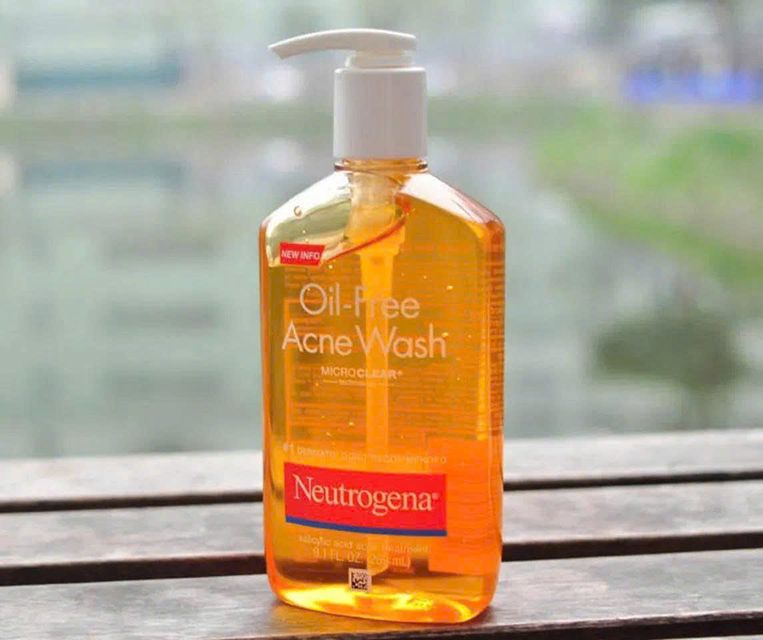 Neutrogena Oil-Free Acne Wash