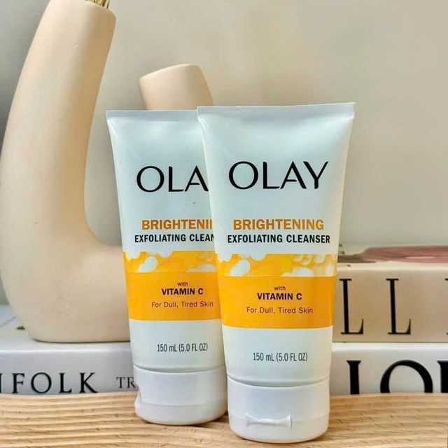 Sữa Rửa Mặt Olay Vitamin C + Peptide