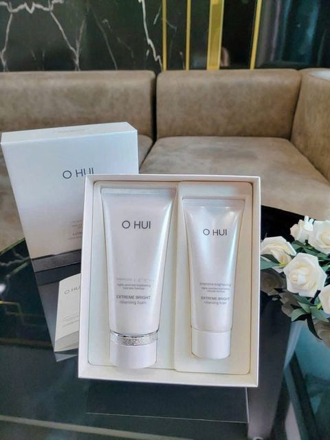 Sữa Rửa Mặt Ohui Extreme Bright