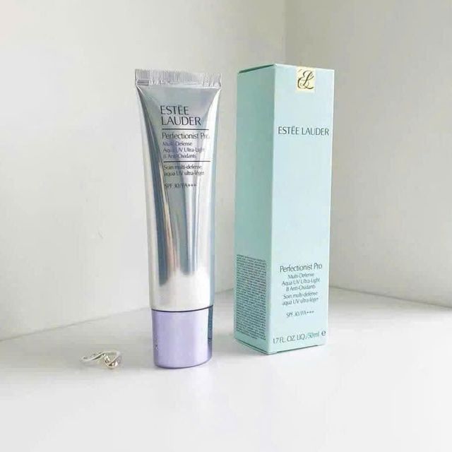 Kem chống nắng Est&eacute;e Lauder