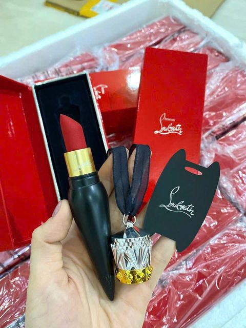 Son Christian Louboutin Diva 007M